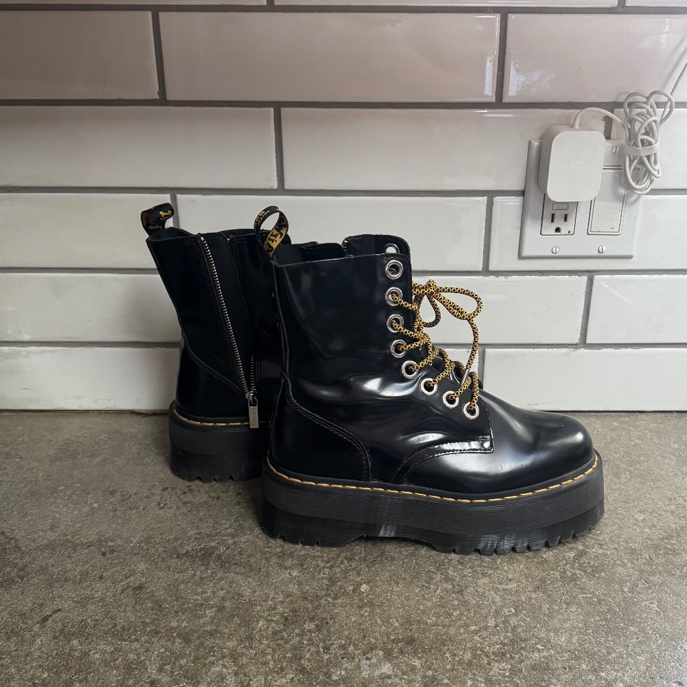 Dr. Martens 1460 Boots